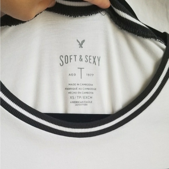 XS American Eagle Outfitters Soft & Sexy Vibes t-shirt - Picture 2 of 3
